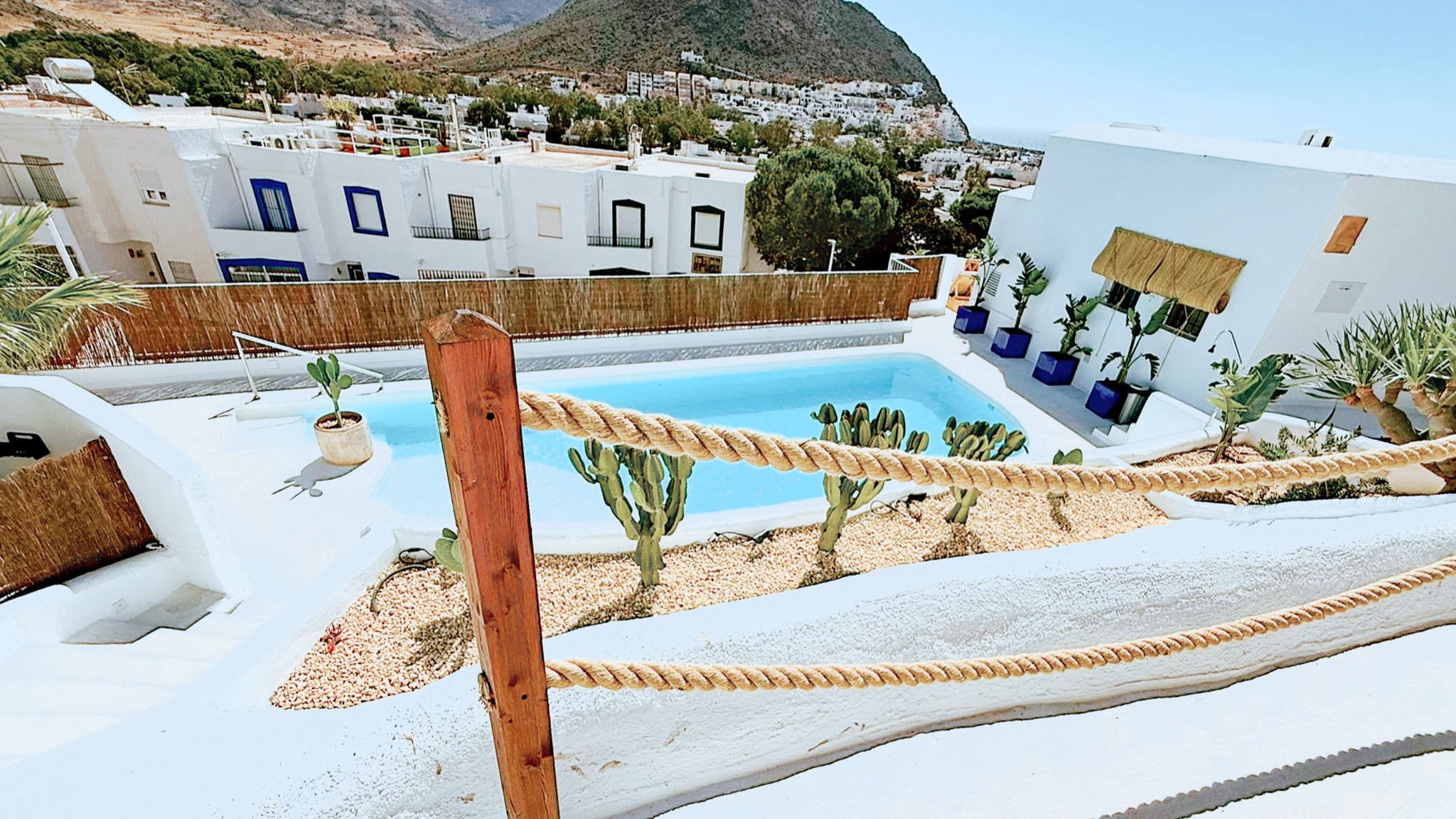 Piscina panorámica del Beach Club El Dorado San José